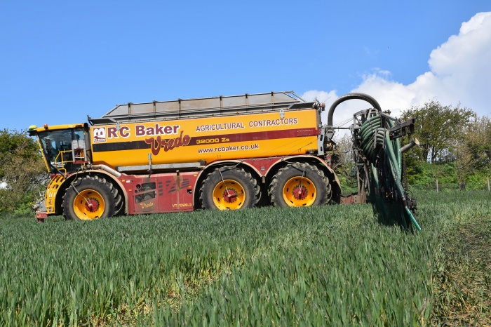 RC Baker Ltd - slurry injection tanker